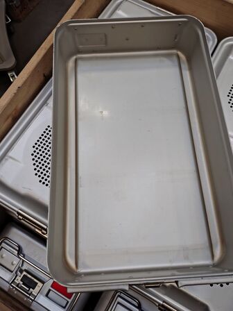 Parti metalkasser. Assorterede. 