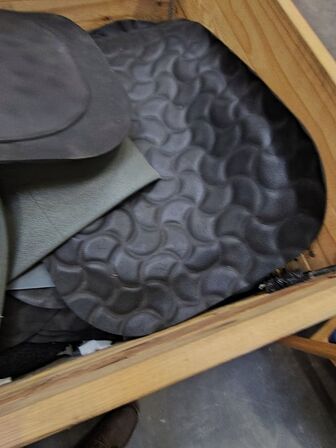 Parti støddæmpende måtter.  Assorterede. 