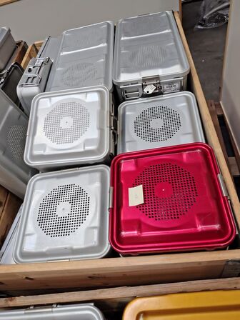 Parti metalkasser. Assorterede. 