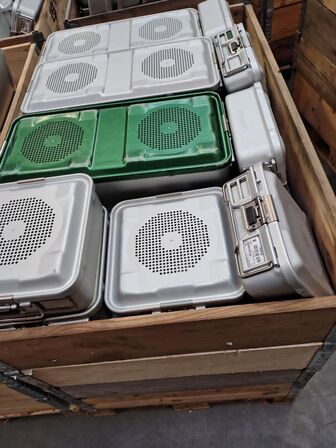 Parti metalkasser. Assorterede. 