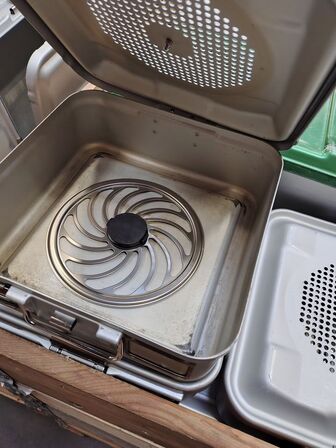 Parti metalkasser. Assorterede. 