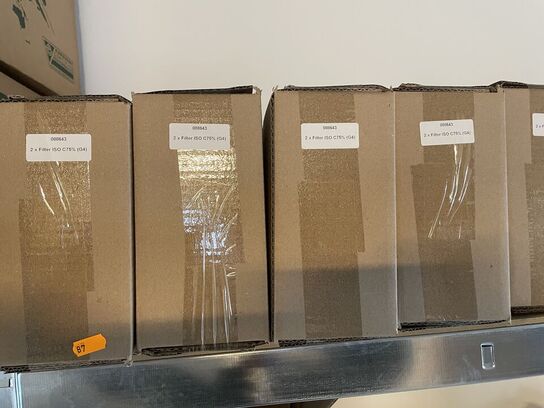 Reol med filtre og riste