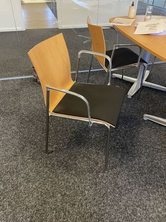 Konfrerencebord m. 4 stole