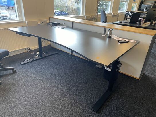 Hæve/sænkebord KINNARPS