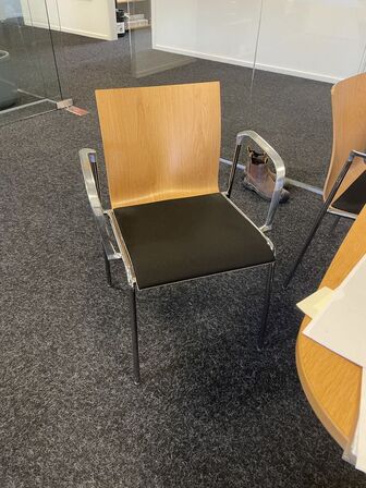 Konfrerencebord m. 4 stole