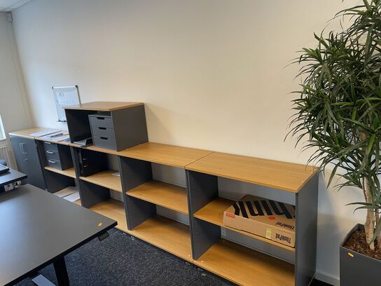 Fem reoler og én top