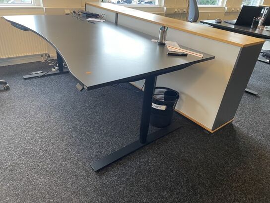 Hæve/sænkebord KINNARPS