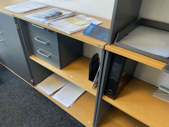 Fem reoler og én top