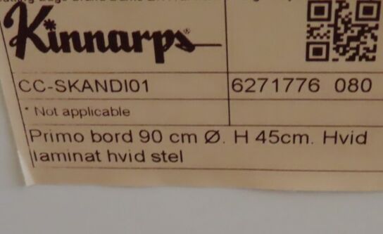 2 stk. Puf. Mrk: Johanson & loungebord.