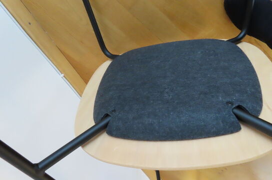 2 stk. Stole. Magnus Olesen & Randers +Radius.