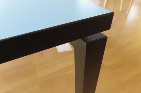 Mødebord. Mrk Kinnarps Workspace Solutions