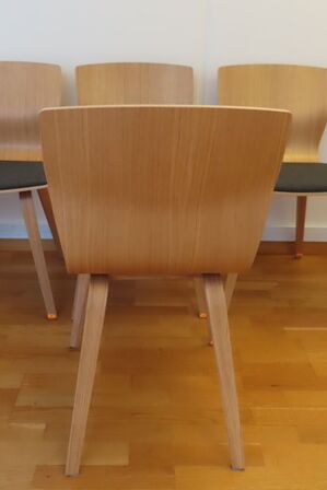 4 stk. Stole. Mrk. Magnus Olesen. 
