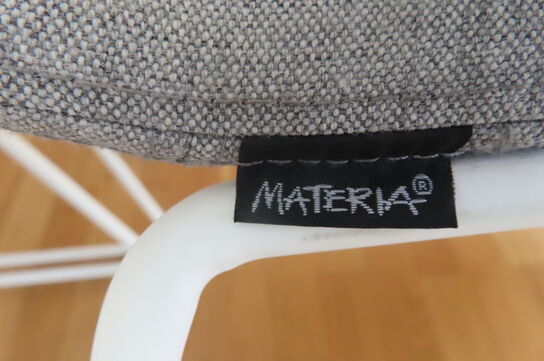 4 stk. Stole. Mrk. Materia. 