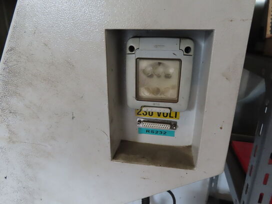 RMT kompakt 10 - 3axis cnc fræser år 2004