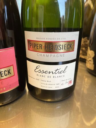 4 flasker champagne PIEPER-HEIDSIECK BRUT, tre varianter