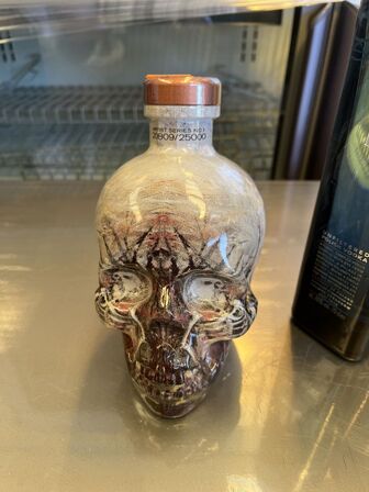 3 flasker vodka, canadisk og polsk i to varianter