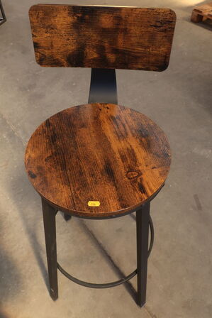 Bar/café højstol i vintage industrielt design. RAW58 MARIO.