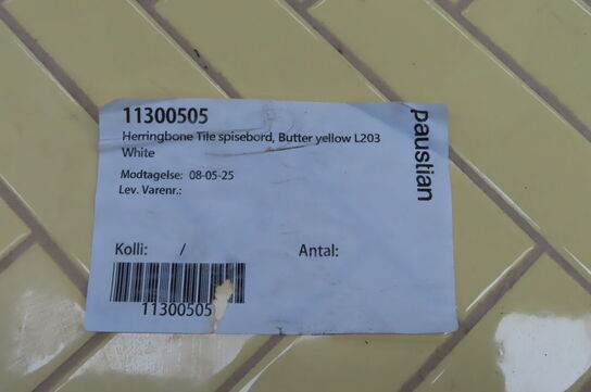 Sildebensbord Herringbone Tile