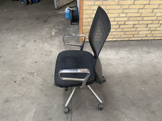 Kontorstol VITRA ID AIR