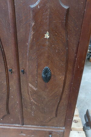 Ældre karlekammerskab 