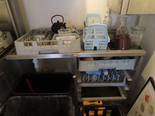 Industriopvaskemaskine, HOBART AMX-10 inkl. bord og bakker