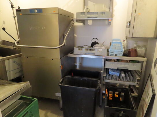 Industriopvaskemaskine, HOBART AMX-10 inkl. bord og bakker