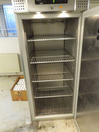 Industrikøleskab, GRAM PLUS K 600 RCG BRØNN