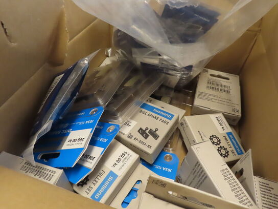 Kasse med bremseklodser, pulley wheels SHIMANO