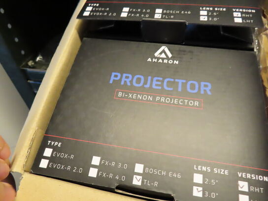 Kasse med cykellygter PROJECTOR BI-XENON Projector