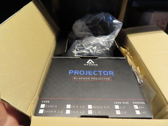 Kasse med cykellygter PROJECTOR BI-XENON Projector