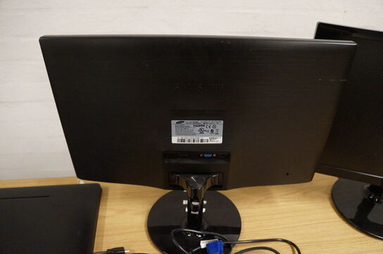 2 stk. Skærme SAMSUNG 