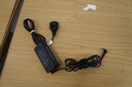 Computer LENOVO V15 G4 AMN