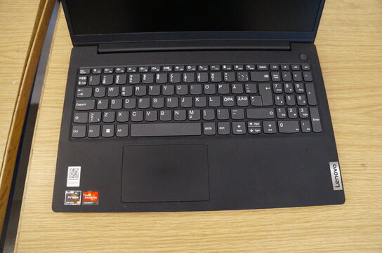 Computer LENOVO V15 G4 AMN