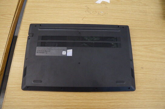 Computer LENOVO V15 G4 AMN