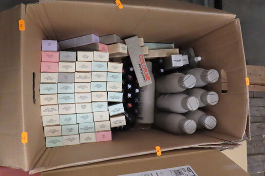 Kasse med diverse hårfarve KEVIN MURPHY