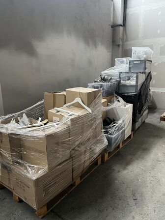 Bøjler - 3 paller med forskellige typer træbøjler 