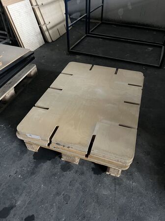 10 stk. Reoler - birke krydsfiner plader med uskæringer.