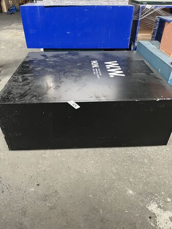 Reol - sort larkeret mdf reol