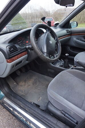 Peugeot 406, 1,8 Sedan Grøn metallic Årg. 2002 (MOMSFRI)