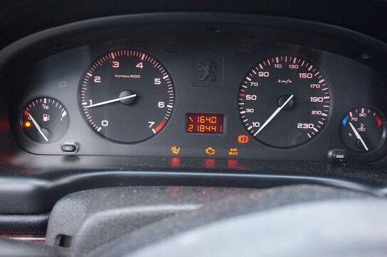 Peugeot 406, 1,8 Sedan Grøn metallic Årg. 2002 (MOMSFRI)