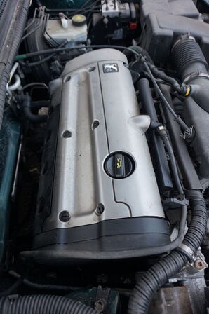 Peugeot 406, 1,8 Sedan Grøn metallic Årg. 2002 (MOMSFRI)