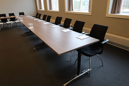 3 stk. foldeborde med 8 stk. mødestole HÅG H05 Visit