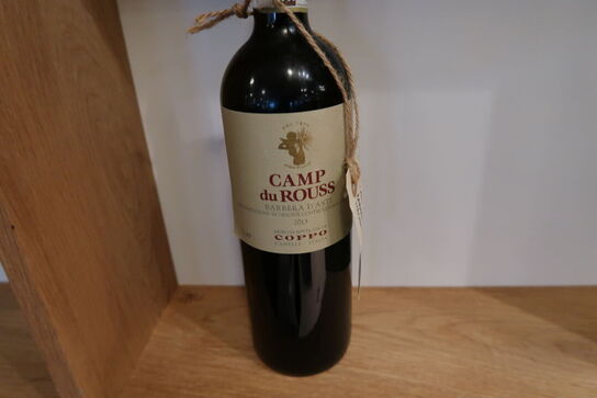 Div. Vinflasker samt skulptur m.m.