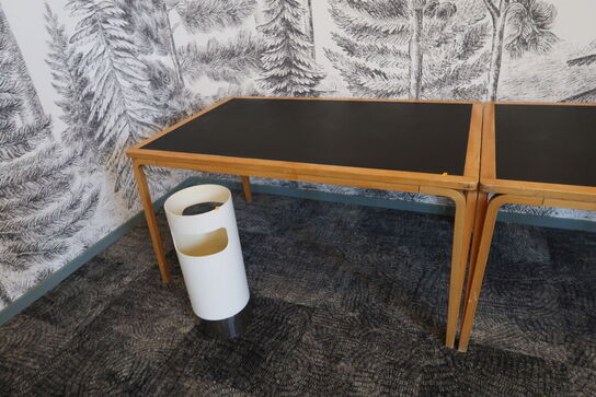 2 stk. borde MAGNUS OLESEN