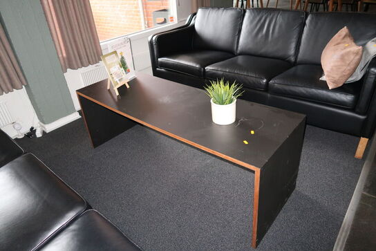 Sofabord med indhold