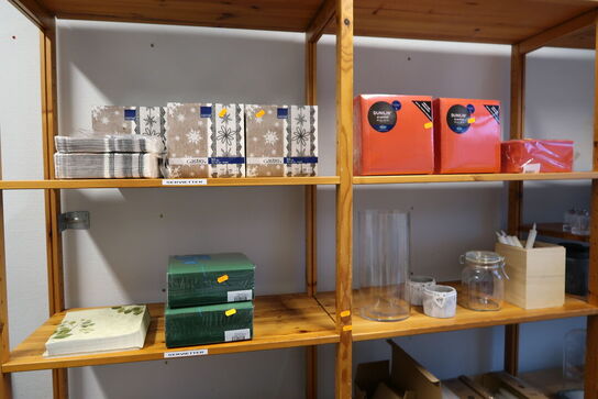 Div. Servietter samt peber/saltkværn