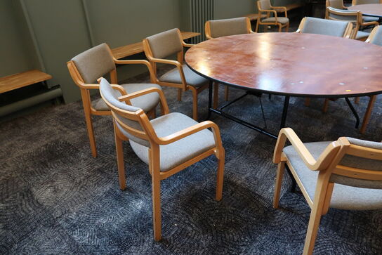 Klapbord med 8 stk. spisebordsstole