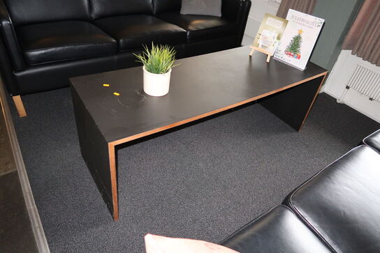 Sofabord med indhold