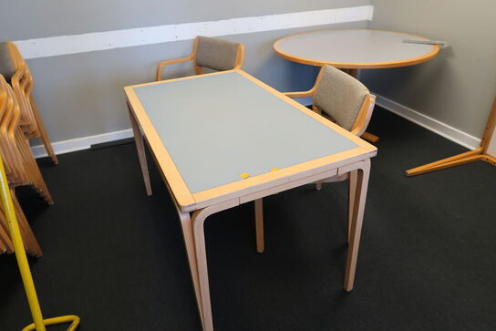 3 stk. borde samt 14 stk. stabelstole