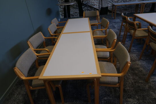 2 stk. borde MAGNUS OLESEN med 8 stk. spisebordsstole